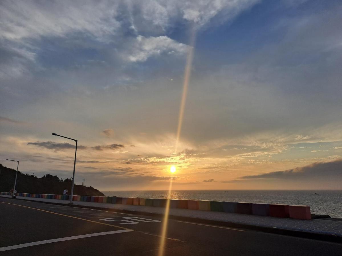 Jeju Gillime Pension מראה חיצוני תמונה