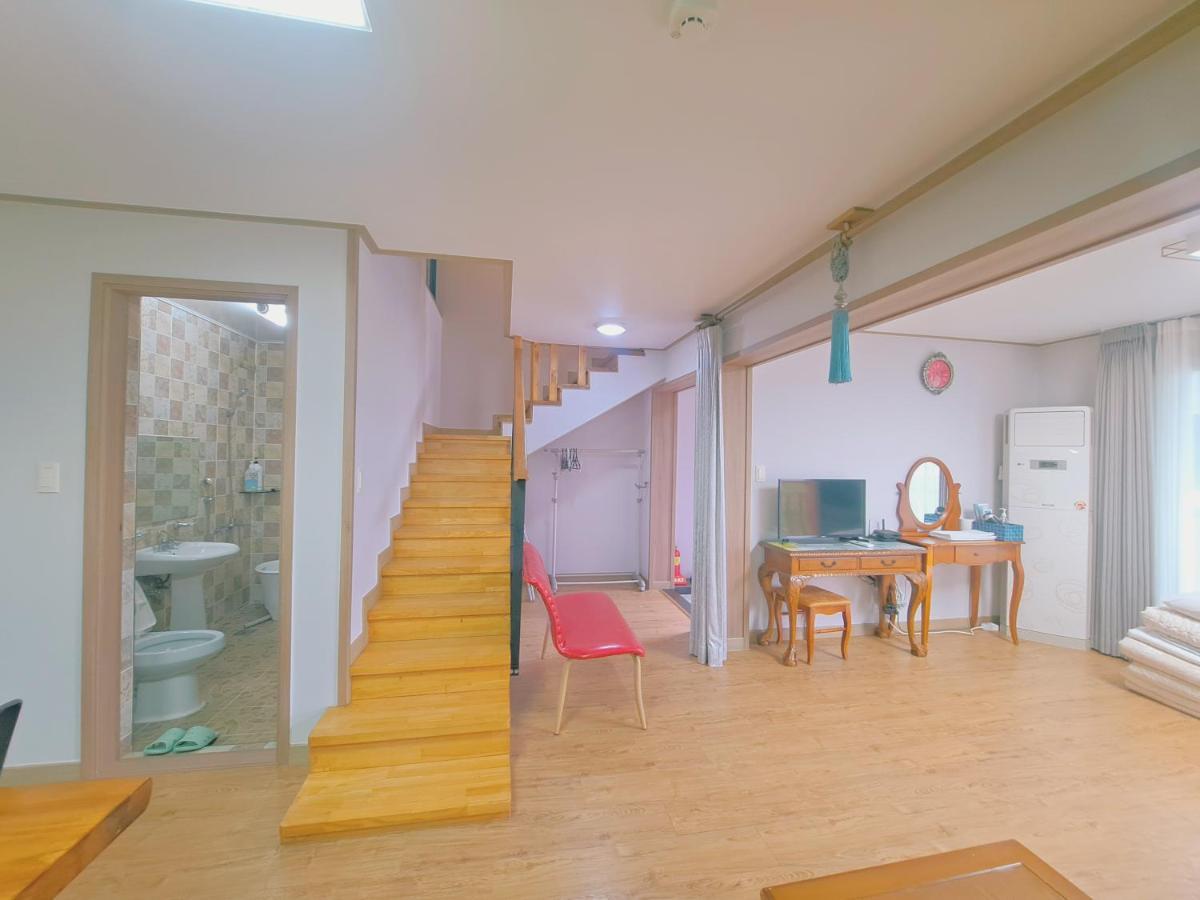 Jeju Gillime Pension מראה חיצוני תמונה