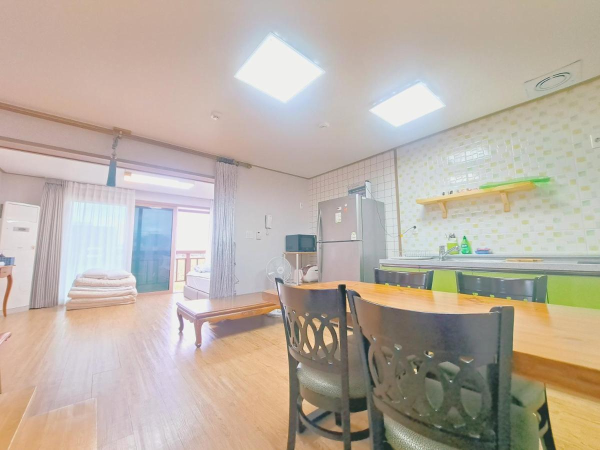 Jeju Gillime Pension מראה חיצוני תמונה
